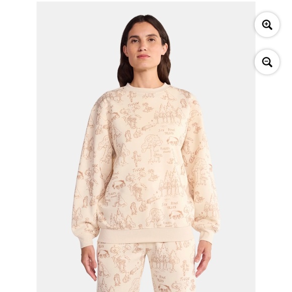 Winnie The Pooh Woman’s Graphic Fleece Sweatshirt Size Large NWT - Picture 7 of 8